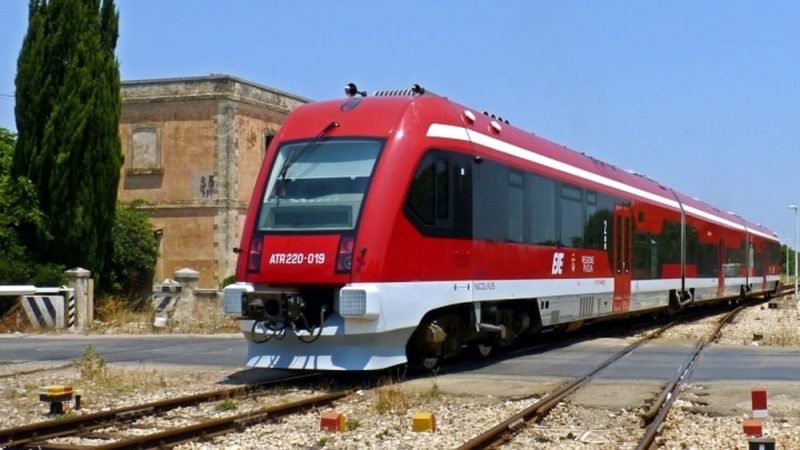treno ferrovie del sud est